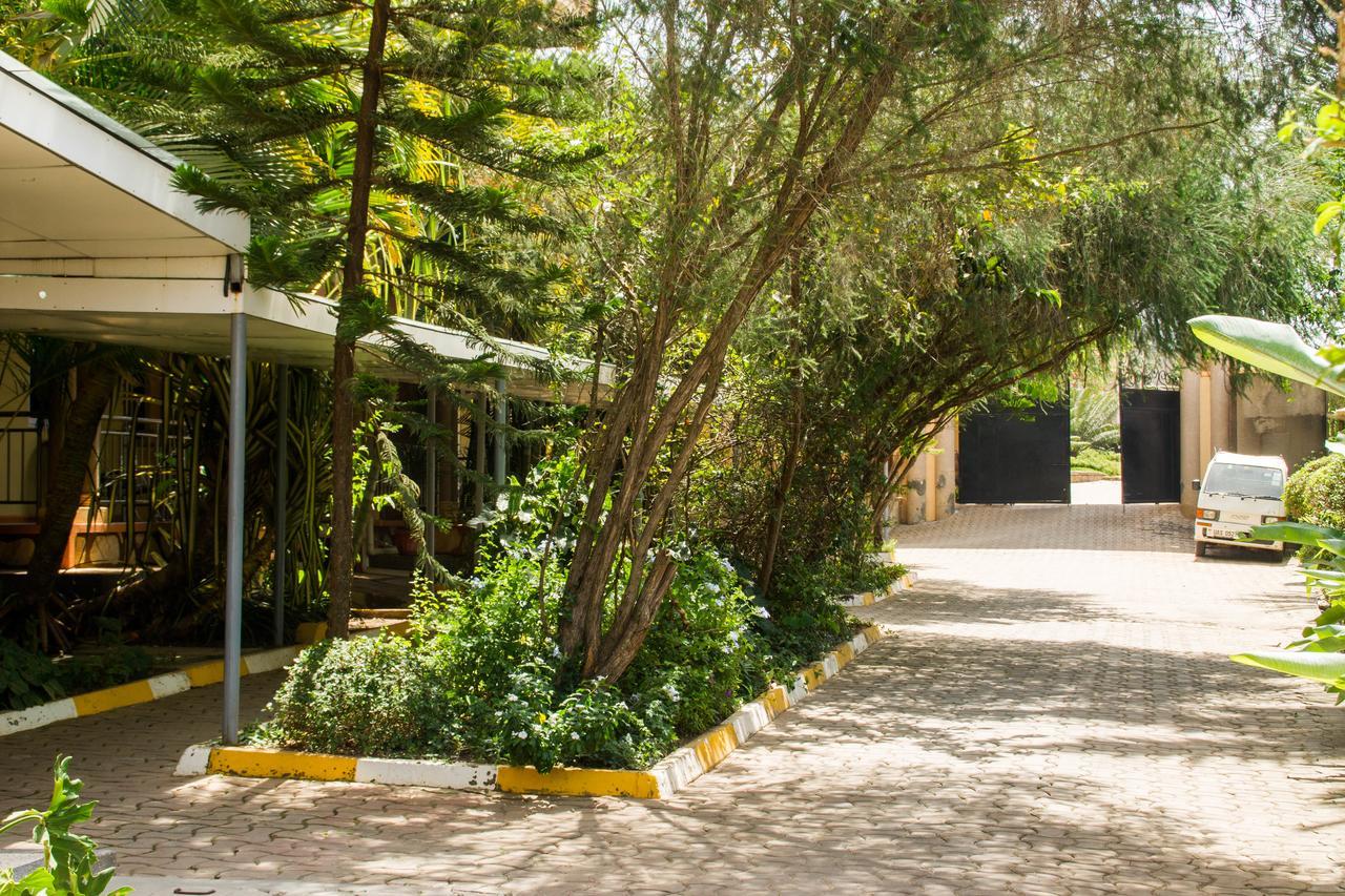 Desert Breeze Hotel Arua Exterior photo