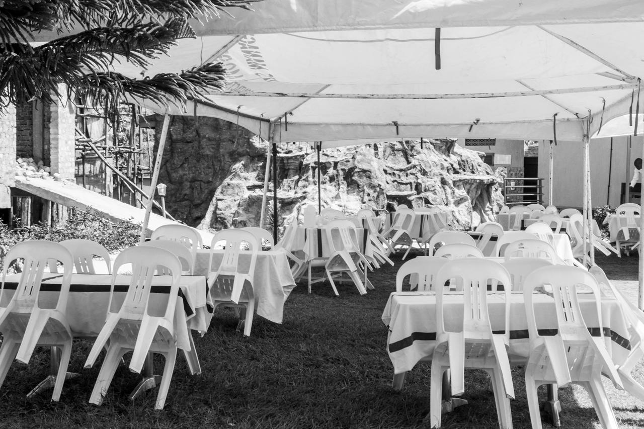 Desert Breeze Hotel Arua Exterior photo
