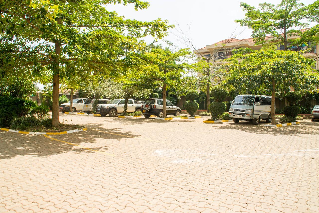 Desert Breeze Hotel Arua Exterior photo
